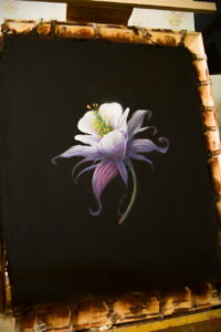 Gespannte und bemalte Leinwand des Bildes "Violette Blume"
